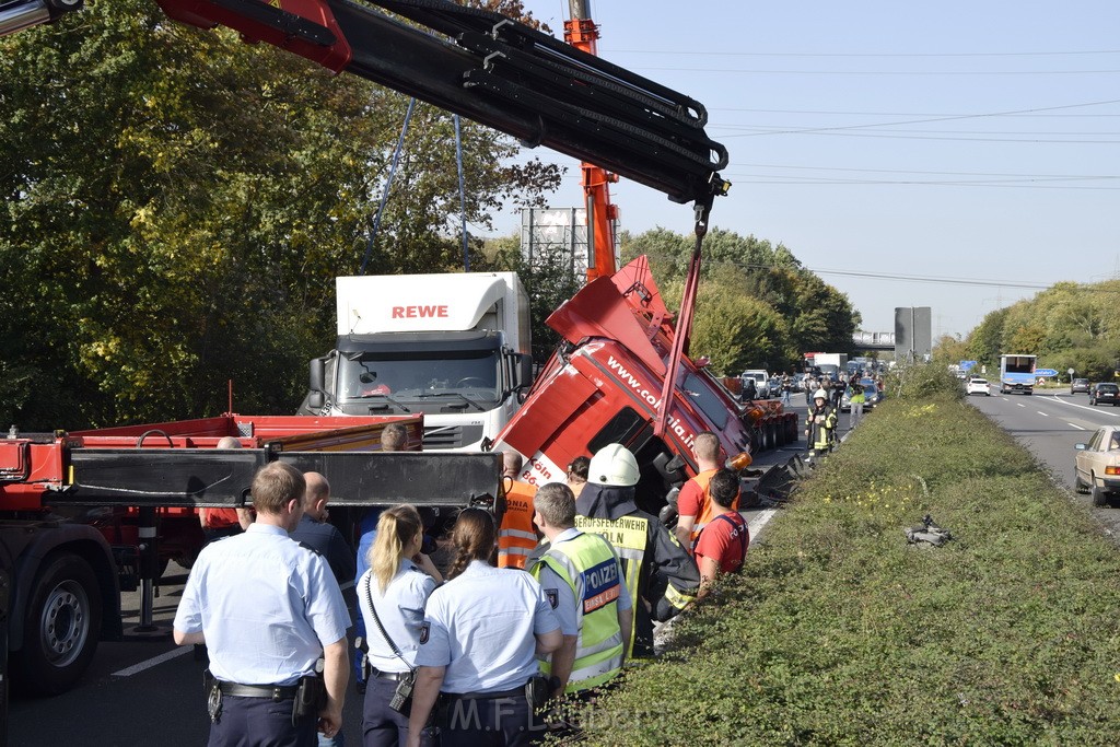 Schwerer VU PKlemm A 57 Rich Innenstadt Hoehe Koeln Chorweiler P105.JPG - Miklos Laubert